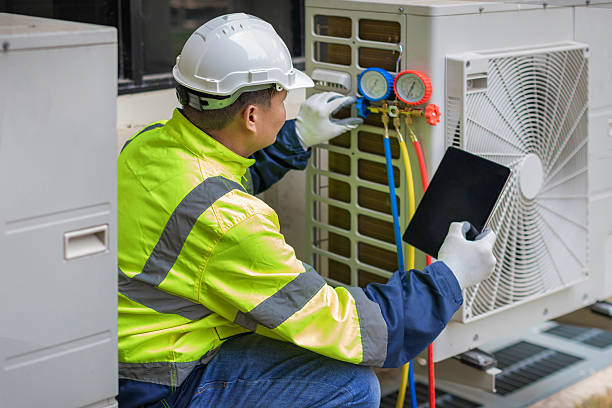 Professional Hvac technician working in Jamaica Plain, MA